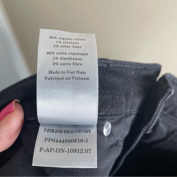 NEW WITH TAGS Everlane Black The Way-High Straight Leg Jean in Size 31 Short - Picture 10 of 10